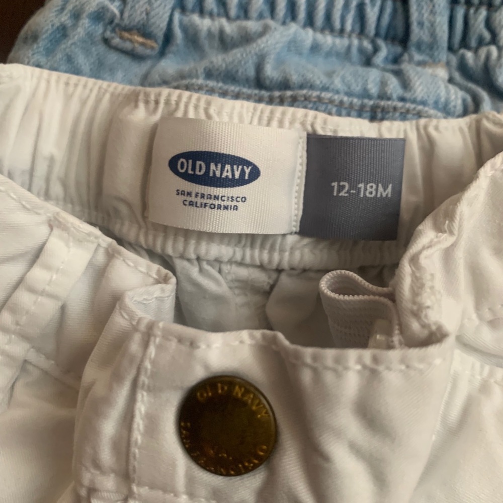 2 pair baby girl old navy shorts 12-18m - Picture 6 of 6